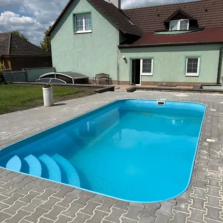 Ve Zlonicich Blizko Prahy * Zlonice