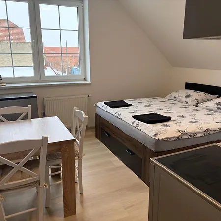 1kk Blizko Prahy 公寓 Zlonice