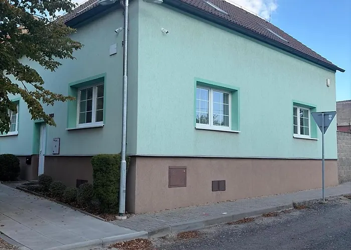 1kk Blizko Prahy 公寓 Zlonice