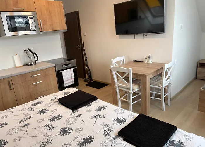 Ve Zlonicich Blizko Prahy * Zlonice